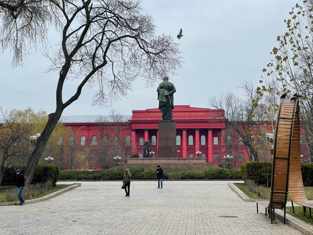 Amazing Tara'S Shevchenko Square Lejlighed Kiev Eksteriør billede