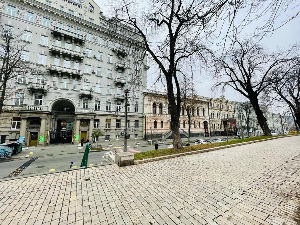 Amazing Tara'S Shevchenko Square Lejlighed Kiev Eksteriør billede